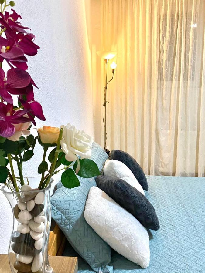 Nesi Apartmenti Pristina Exteriör bild